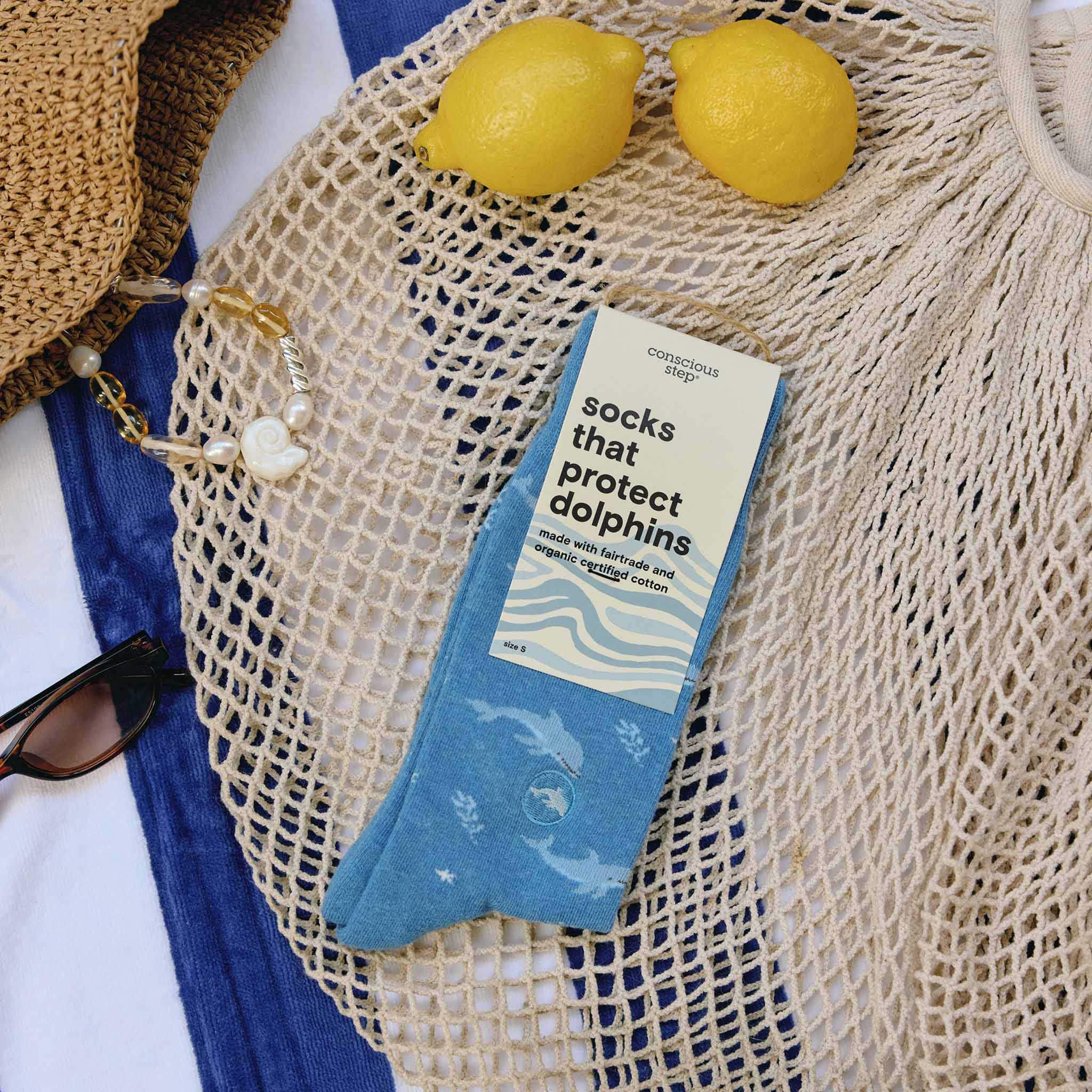 Socks that Protect Dolphins | Ocean Gifts