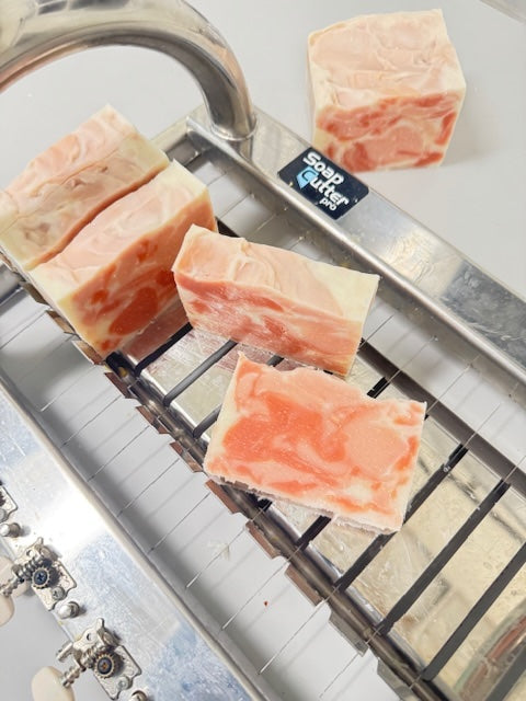 Peppermint Cloud Handcrafted Soap Bar [Essential Oil]
