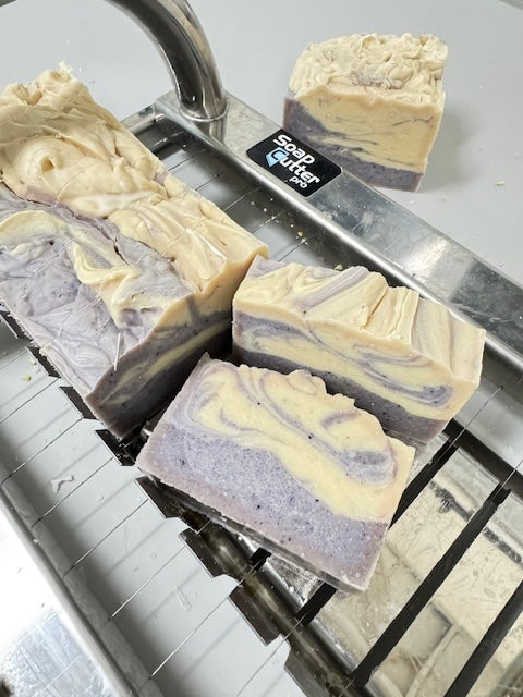 French Lavender Handcrafted Soap Bar [Handcrafted Essential Oil Soap Bar]