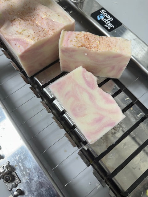 Natural Beauty Handcrafted Soap Bar [Fragrance Free]