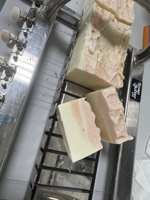 Natural Beauty Handcrafted Soap Bar [Fragrance Free]